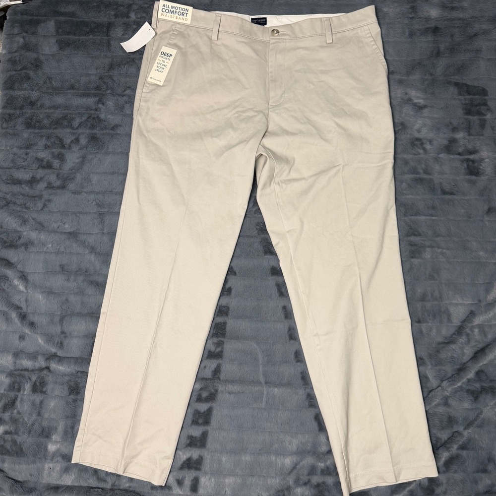 Dockers Easy Khaki Mens 40x32 Straight Fit All Motion Comfort Tan Pants NEW